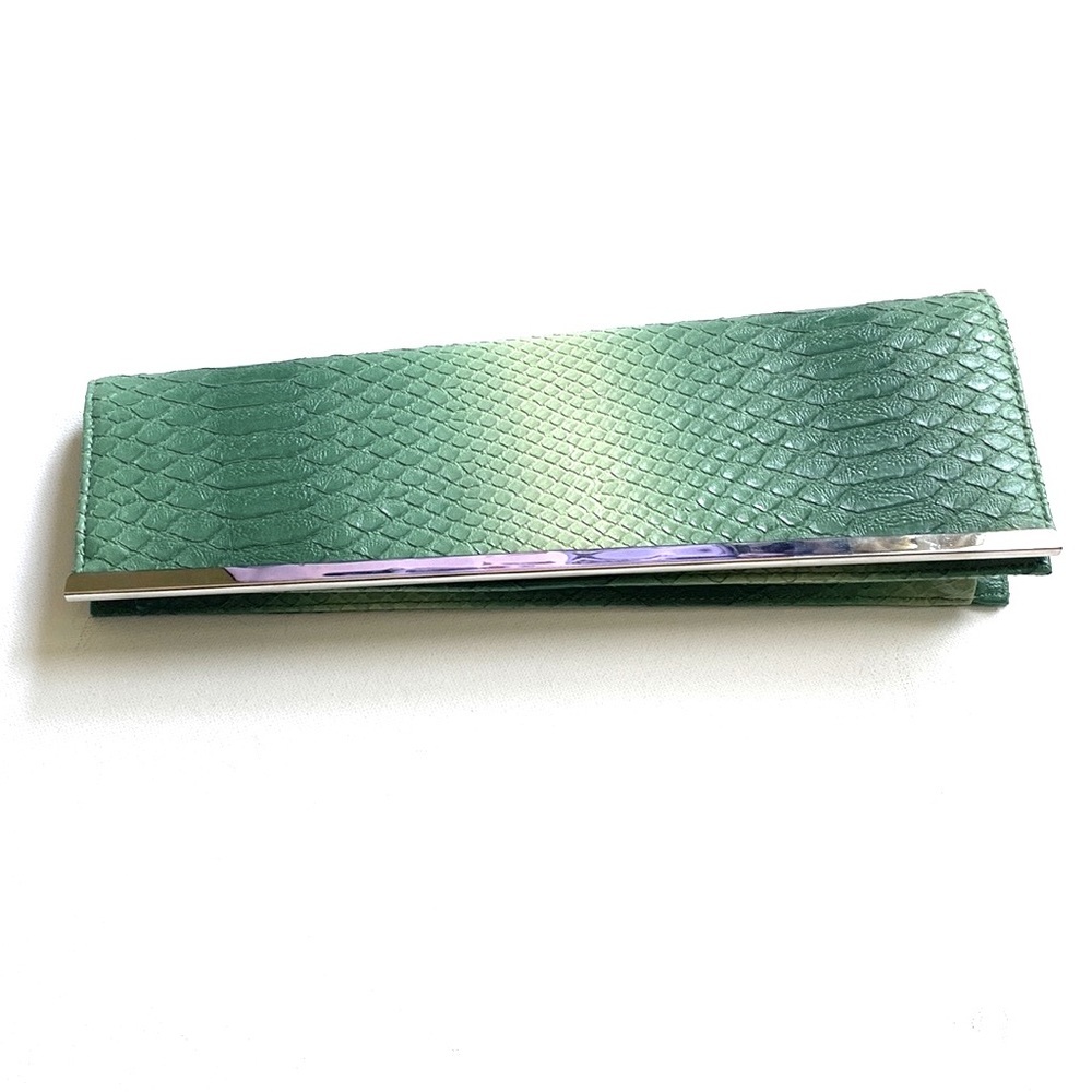Python asymmetrical green ombré clutch‎ purse